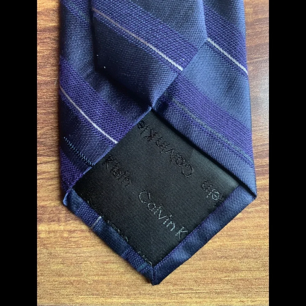 NWT CALVIN KLEIN Silk Blend Necktie